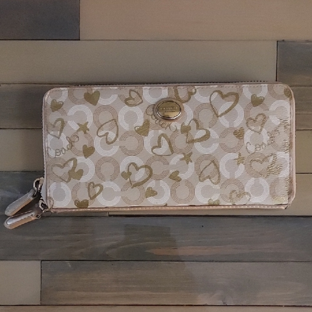 Coach Cream and Gold Heart Wallet